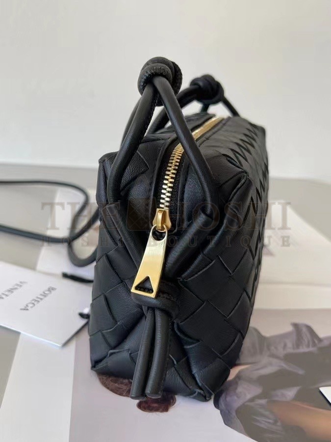 B0tt*ga Ven*ta Mini Loop Bag In Black Intrecciato Lambskin Master Quality