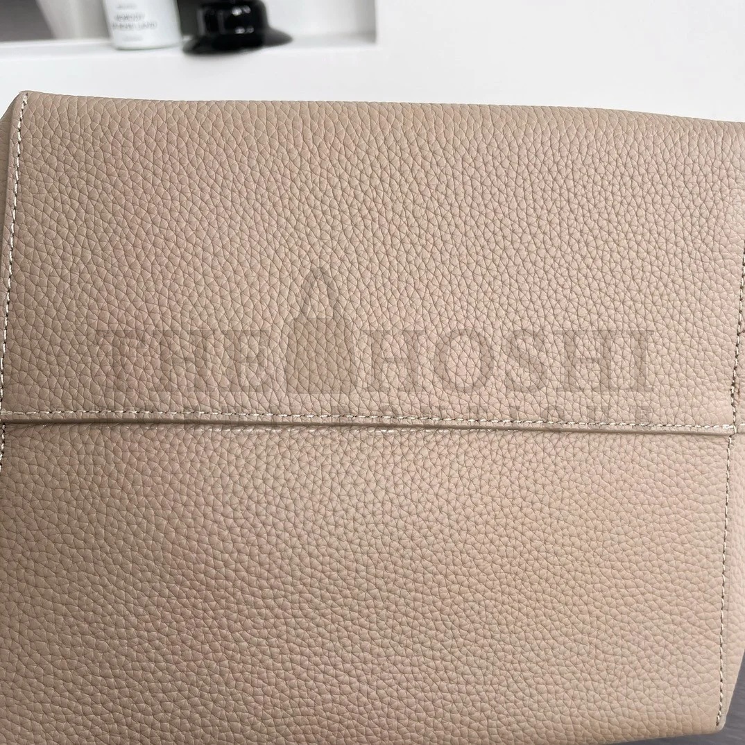 The R0w Large N/S Park Tote in Taupe Grained Leather Master Quality