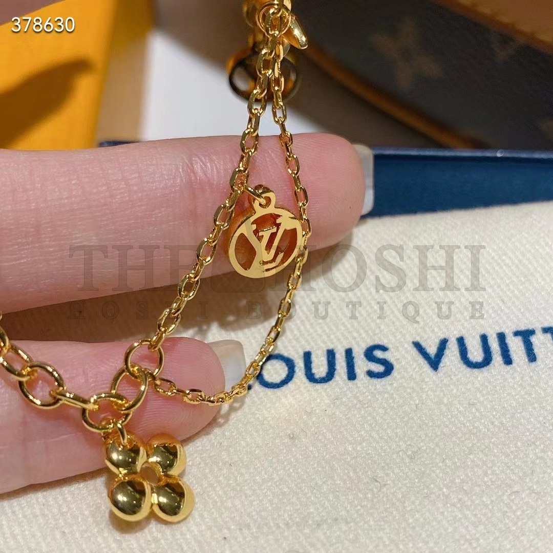 L0vis Vvtt0n Women LV Blooming S*pple Necklace Brass Monogram Flowers LV Circle Master Quality