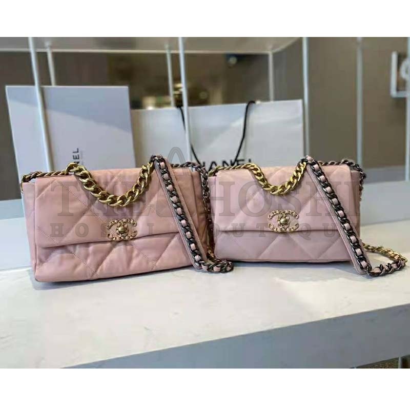 Ch**el Women Ch**el 19 Flap Bag Lambskin Gold Silver-Tone Ruthenium-Finish Metal Light Pink Master Quality