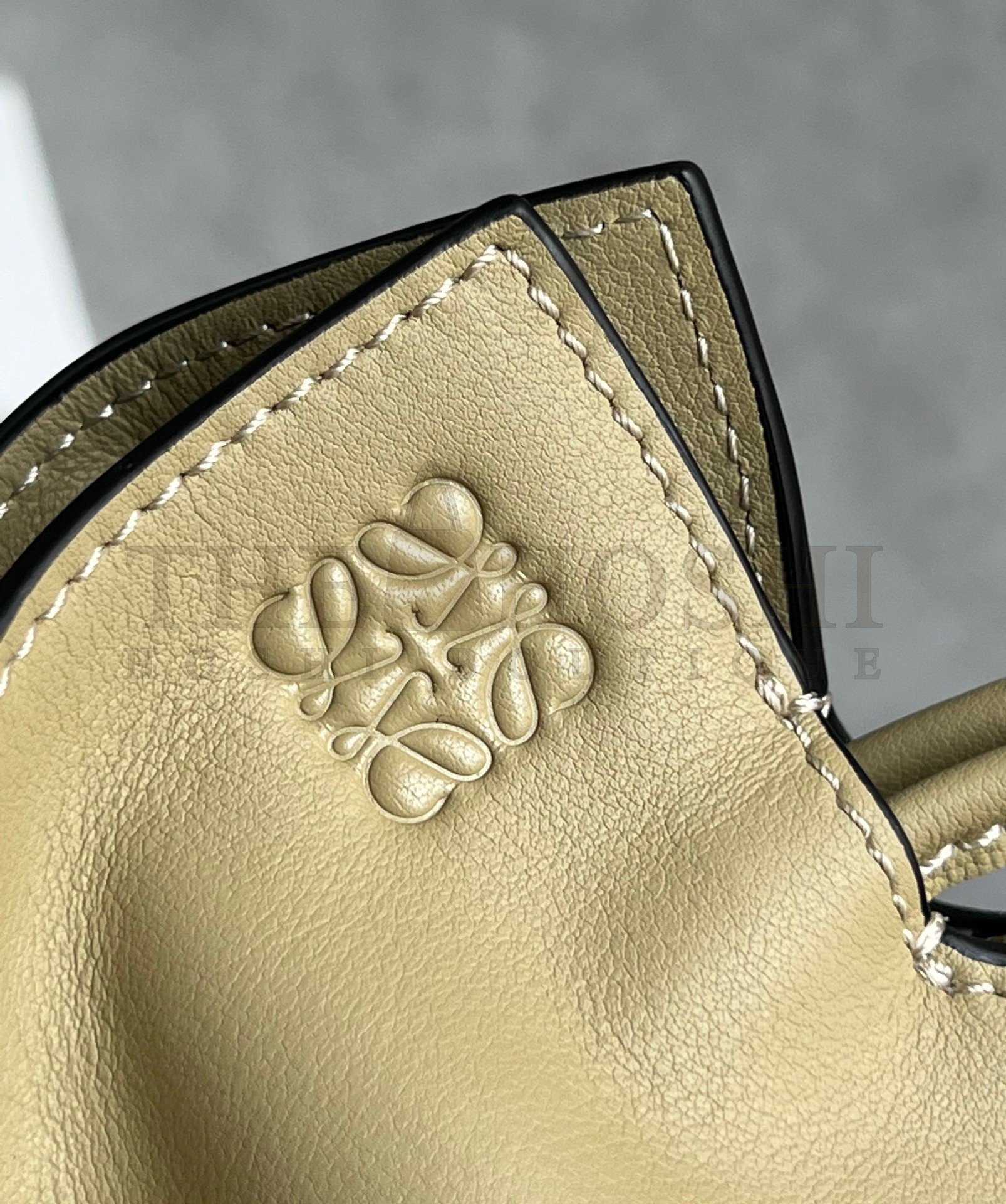 L0ew* Flamenco Clutch Bag In Clay Green Calfskin Master Quality