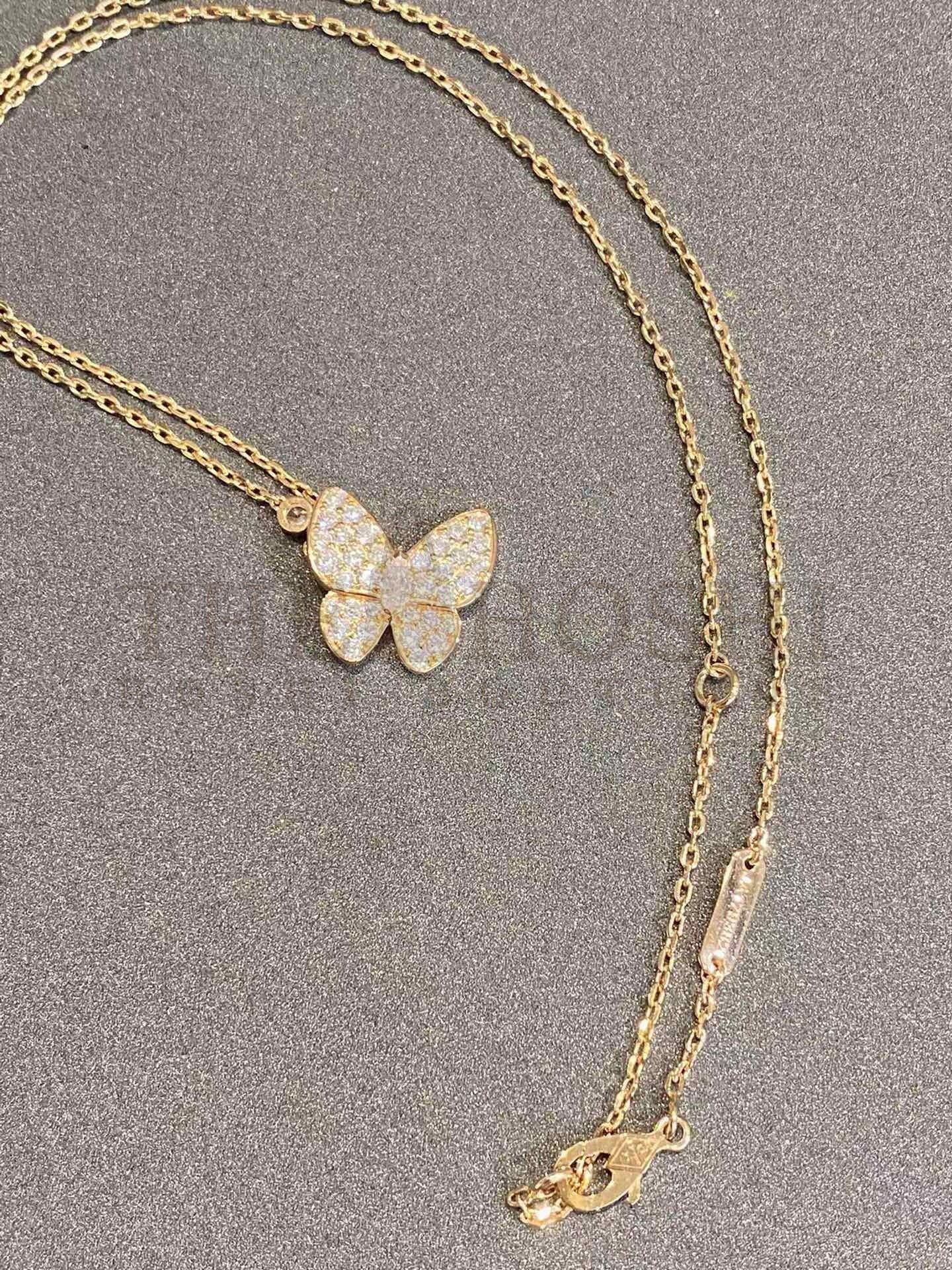 V*n Cl**f & Arpels Butterfly Necklace with D1am0nds, Two Butterfly pendant Master Quality