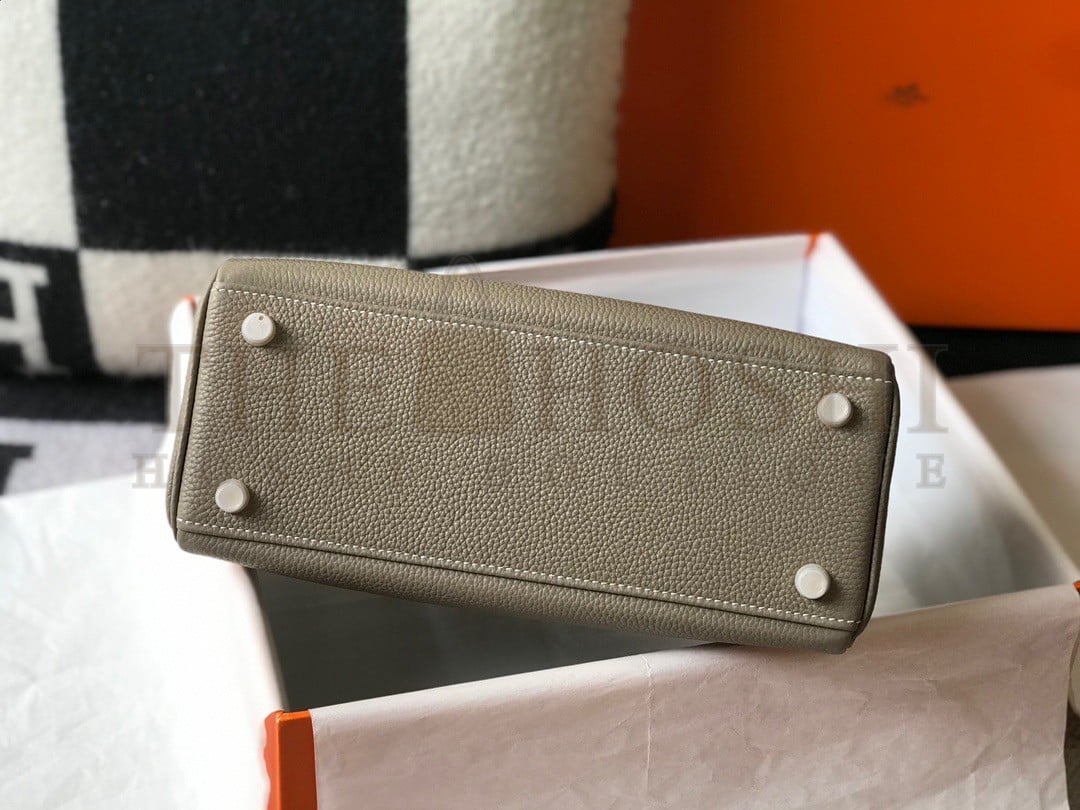 H**me5 Kelly 25cm Retourne Bag in Tourterelle Clemence Leather GHW Master Quality