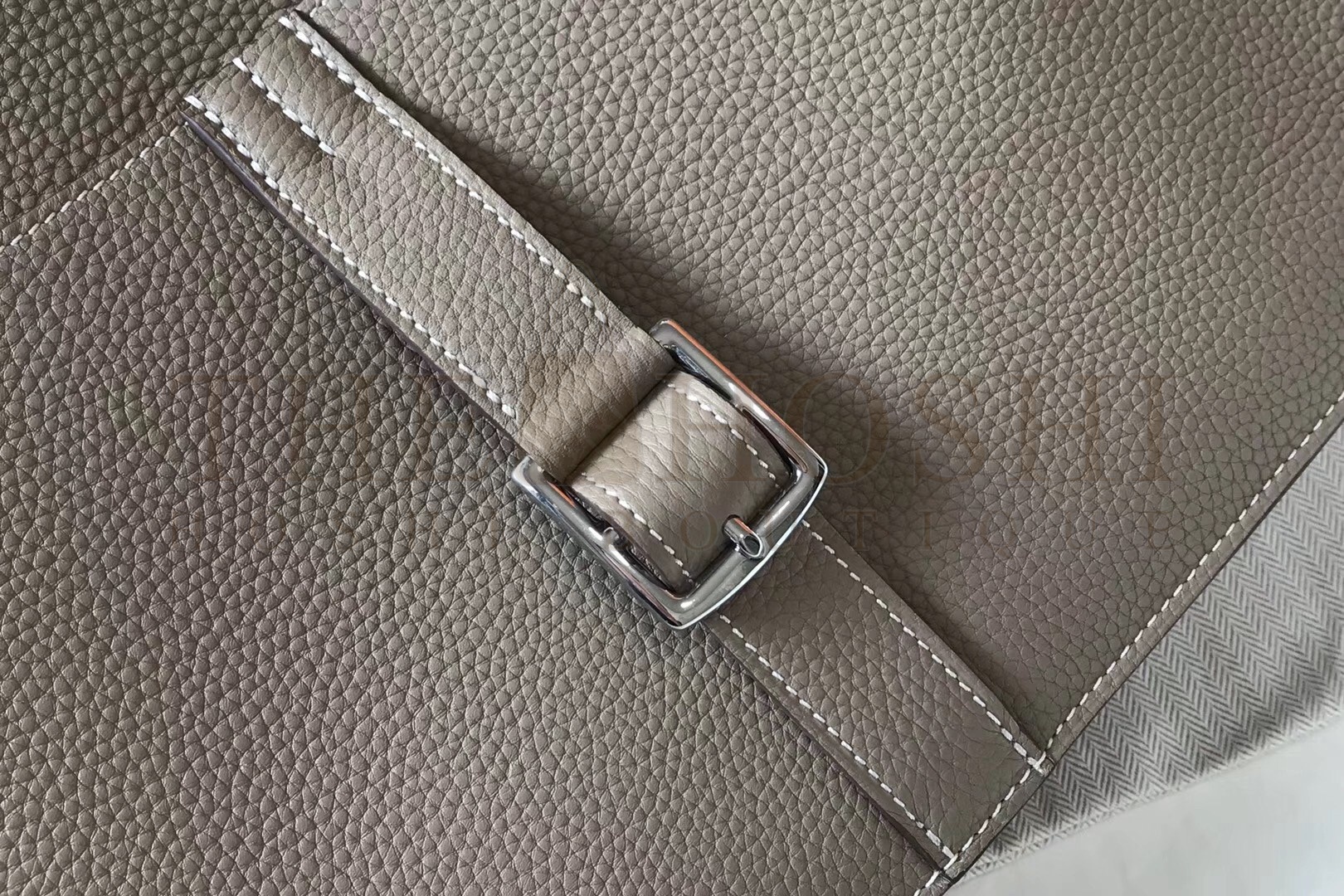 H**me5 Halzan Bag In Grey Clemence Leather Master Quality