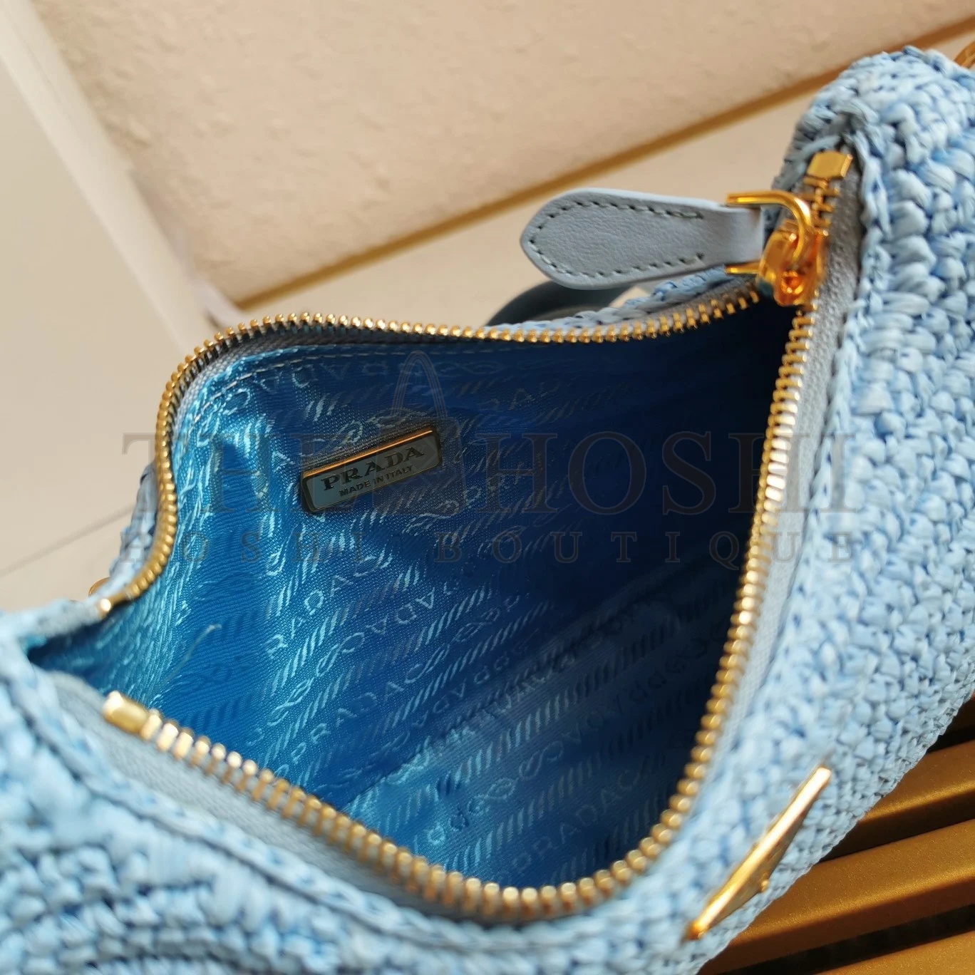 Pra*a Re-Edition 2005 Shoulder Bag In Blue Raffia Master Quality