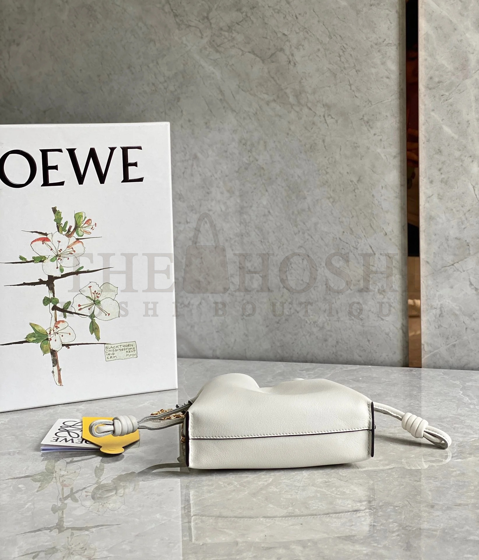 L0ew* Flamenco Nano Clutch In White Nappa Leather Master Quality