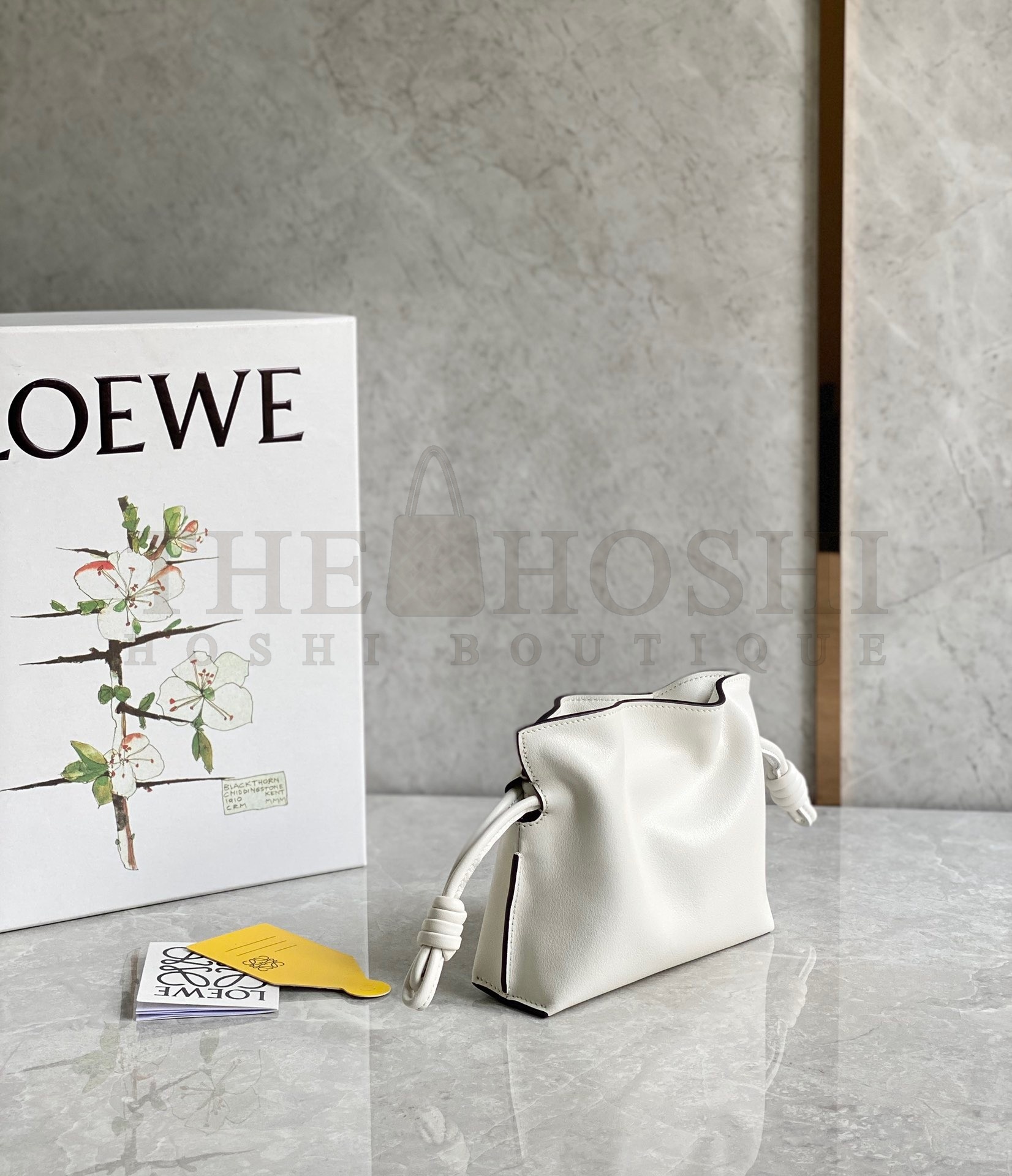 L0ew* Flamenco Nano Clutch In White Nappa Leather Master Quality