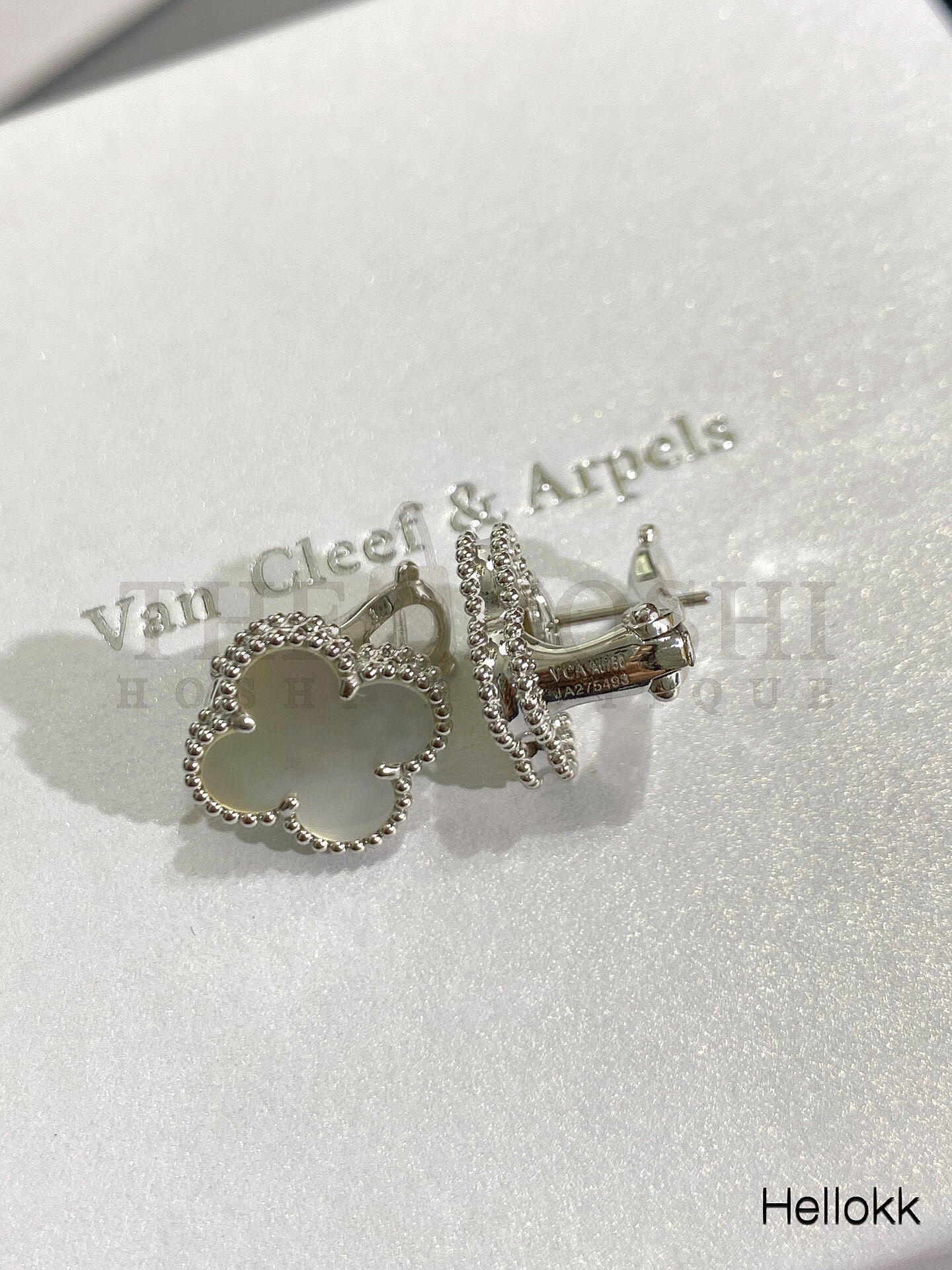 V*n Cl**f & Arpels V*n Cl**f 18K  earring Master Quality