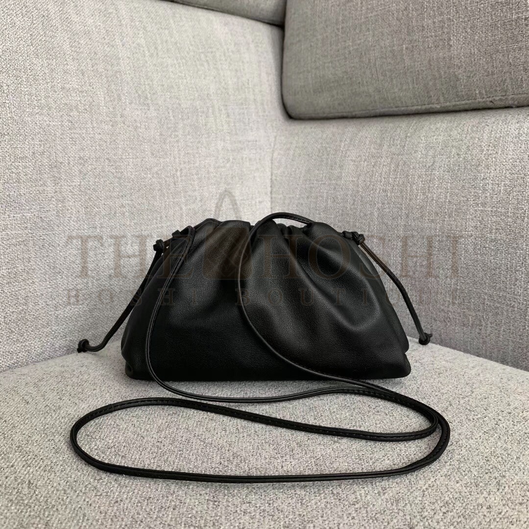 B0tt*ga Ven*ta Pouch Mini Bag In Black Calfskin Master Quality