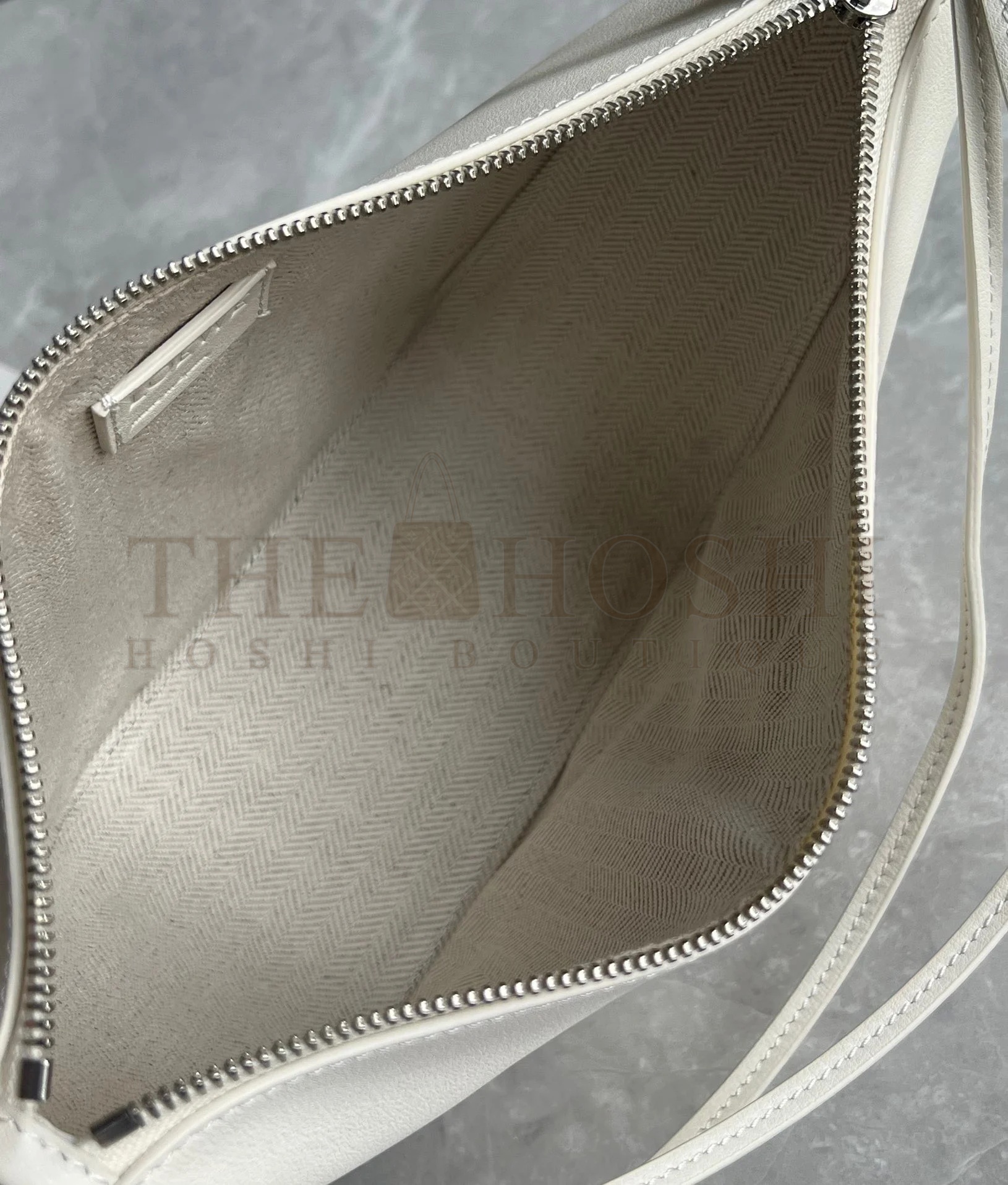 L0ew* Mini Hammock Hobo Bag in White Calfskin Master Quality