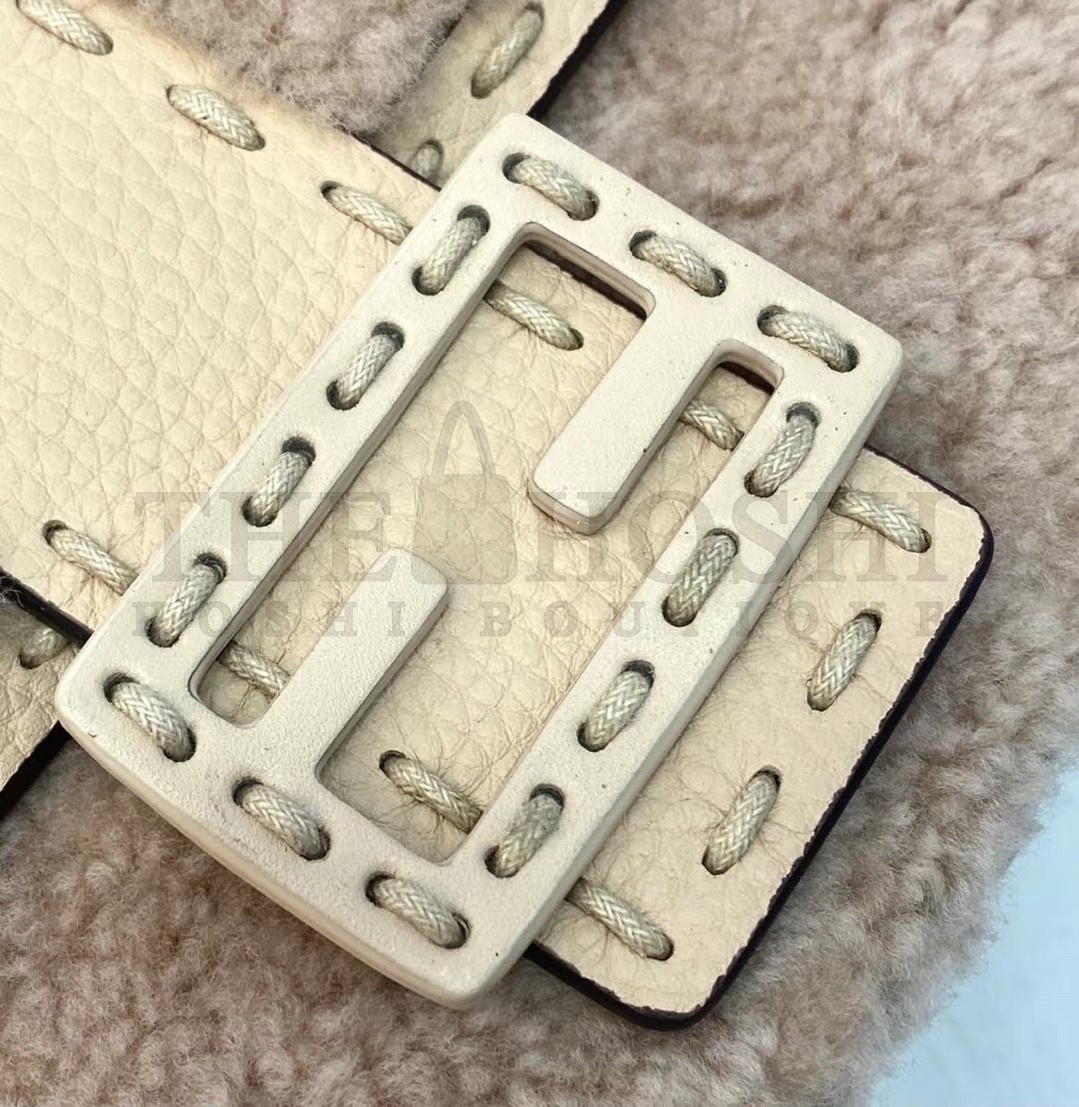 F**di Medium Baguette Bag In Beige Shearling Master Quality