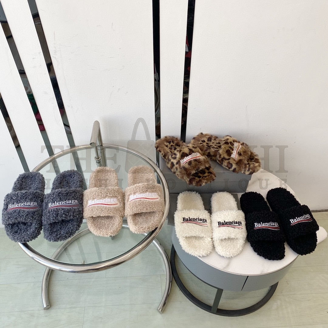 Ba1en*iaga Cozy Inspired Plush Slippers Sandals Master Quality