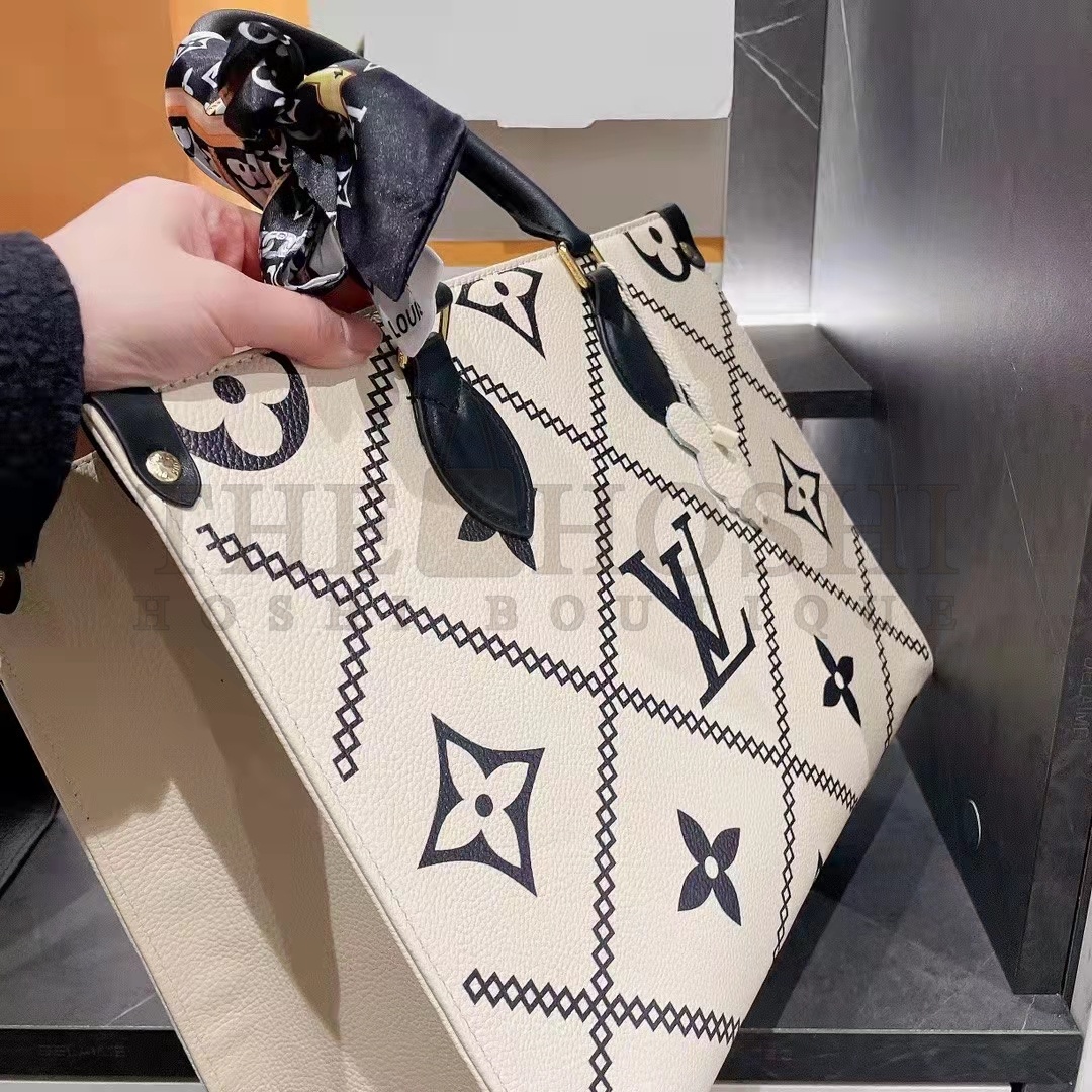 L0vis Vvtt0n LV Women OnTheGo MM Tote Bag Beige Embossed S*pple Grained Cowhide Master Quality