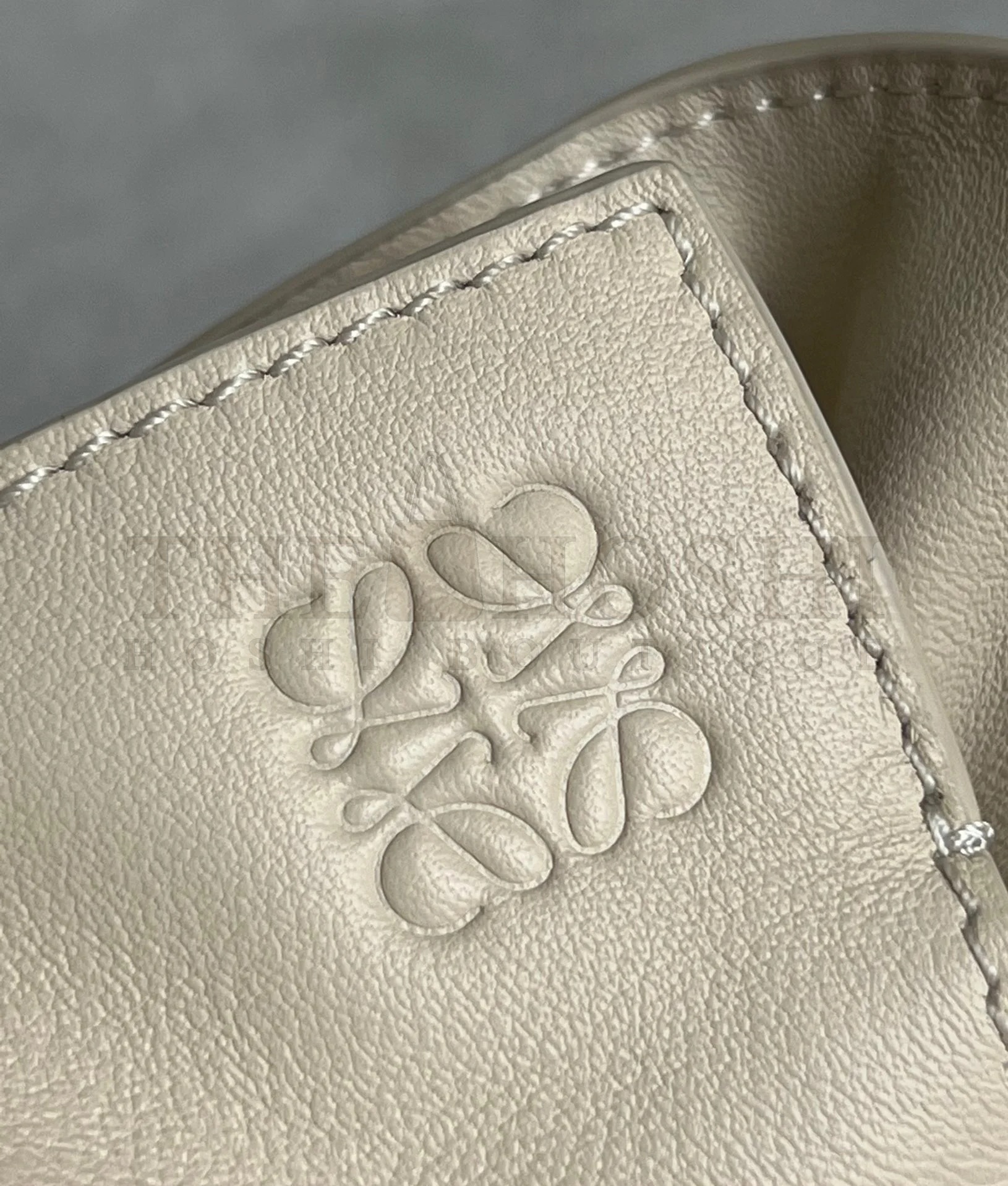 L0ew* Mini Flamenco Clutch Bag In Angora Calfskin Master Quality