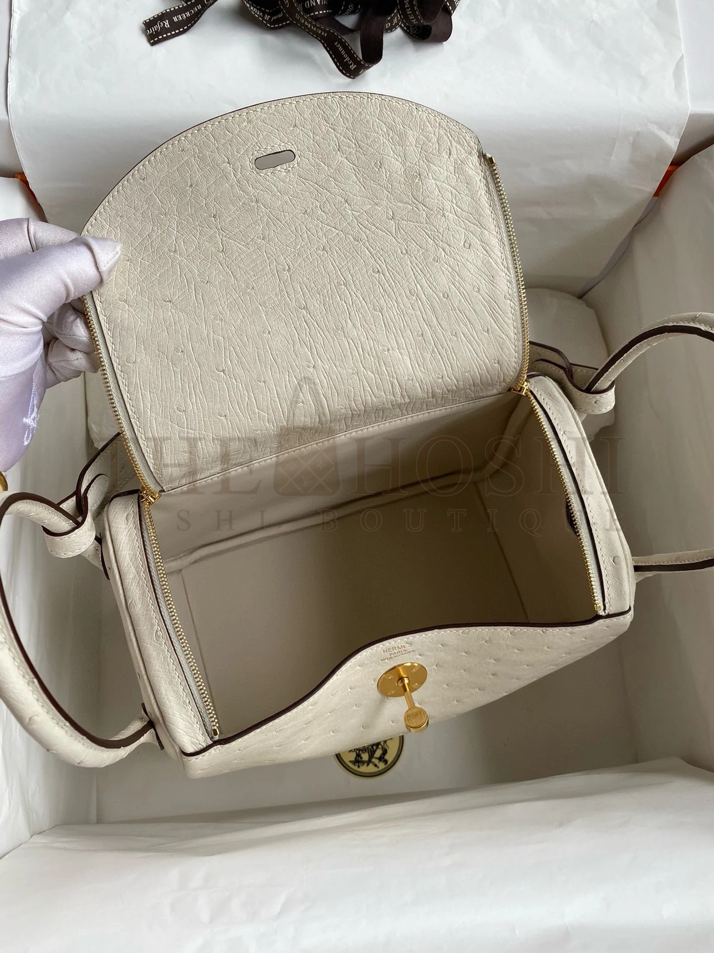 H**me5 Lindy 26 Handmade Bag In Craie Ostrich Leather Master Quality