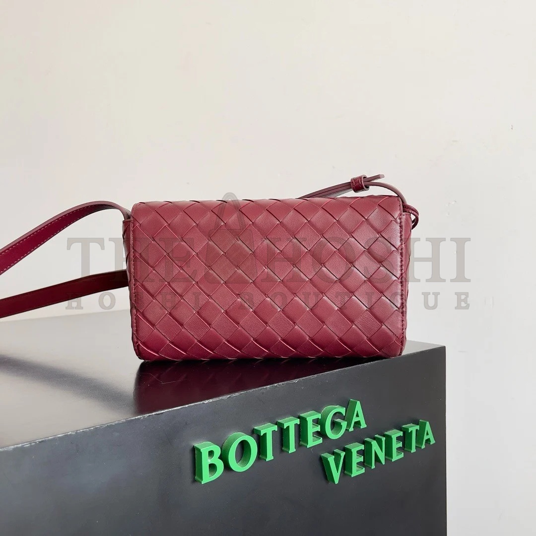 B0tt*ga Ven*ta Mini Andiamo Cross-Body Bag in Barolo Intrecciato Lambskin Master Quality