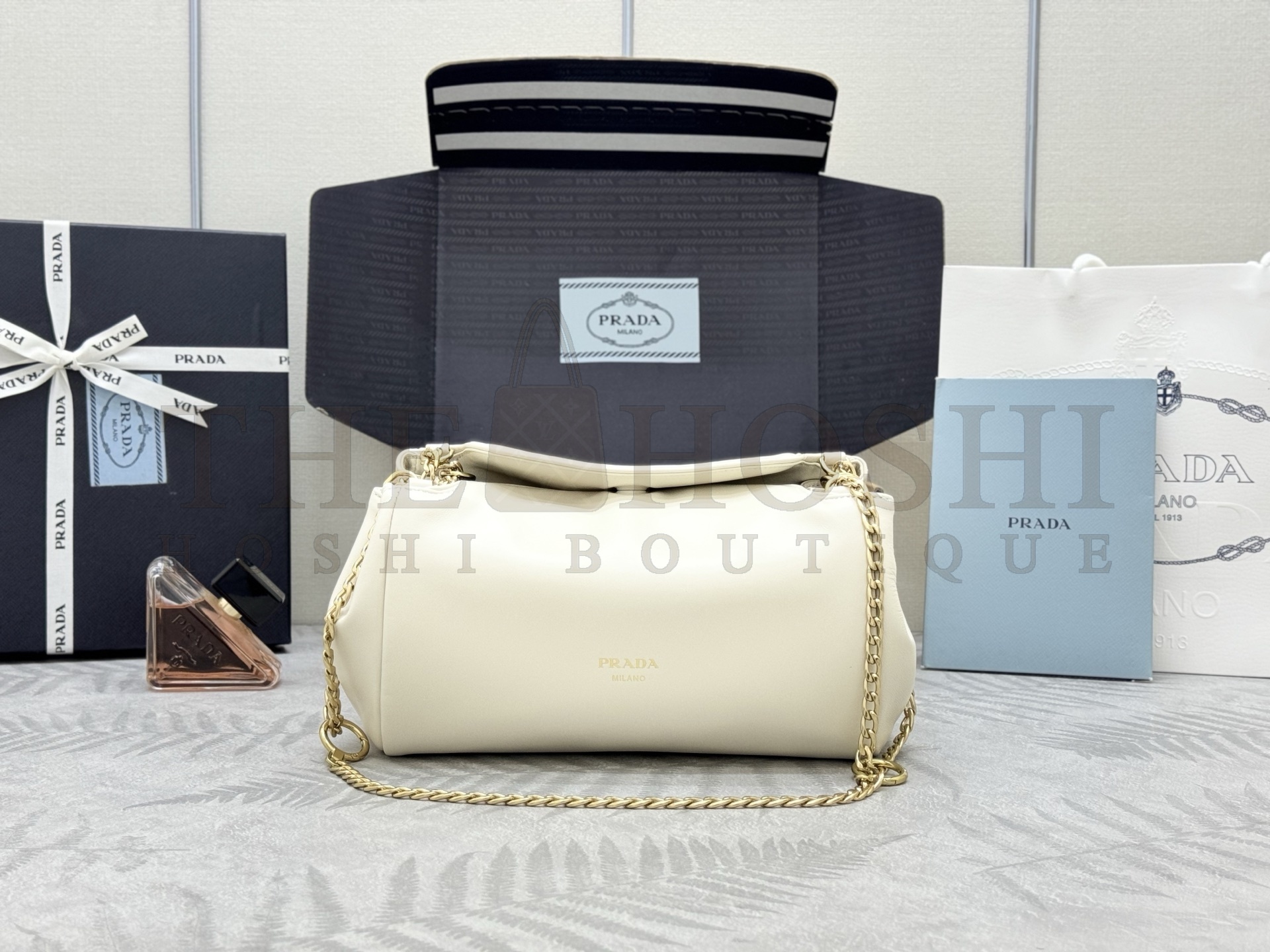 Pra*a Tumulte Shoulder Bag Lambskin Leather 24x13x13cm 1BD395 Master Quality