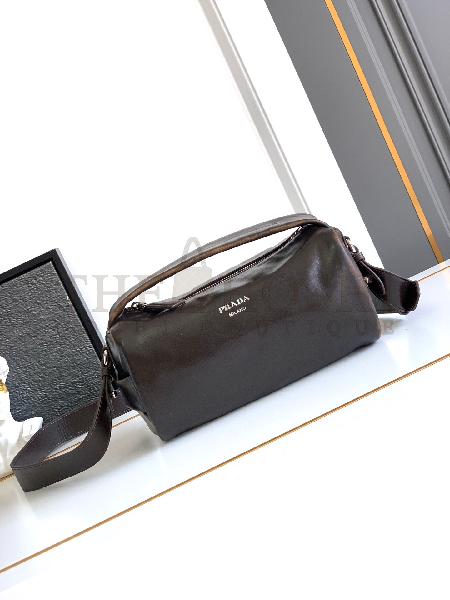 Pra*a PRD Bostin Old Leather Shoulder Bag 24x11x11cm 2VH188 Master Quality