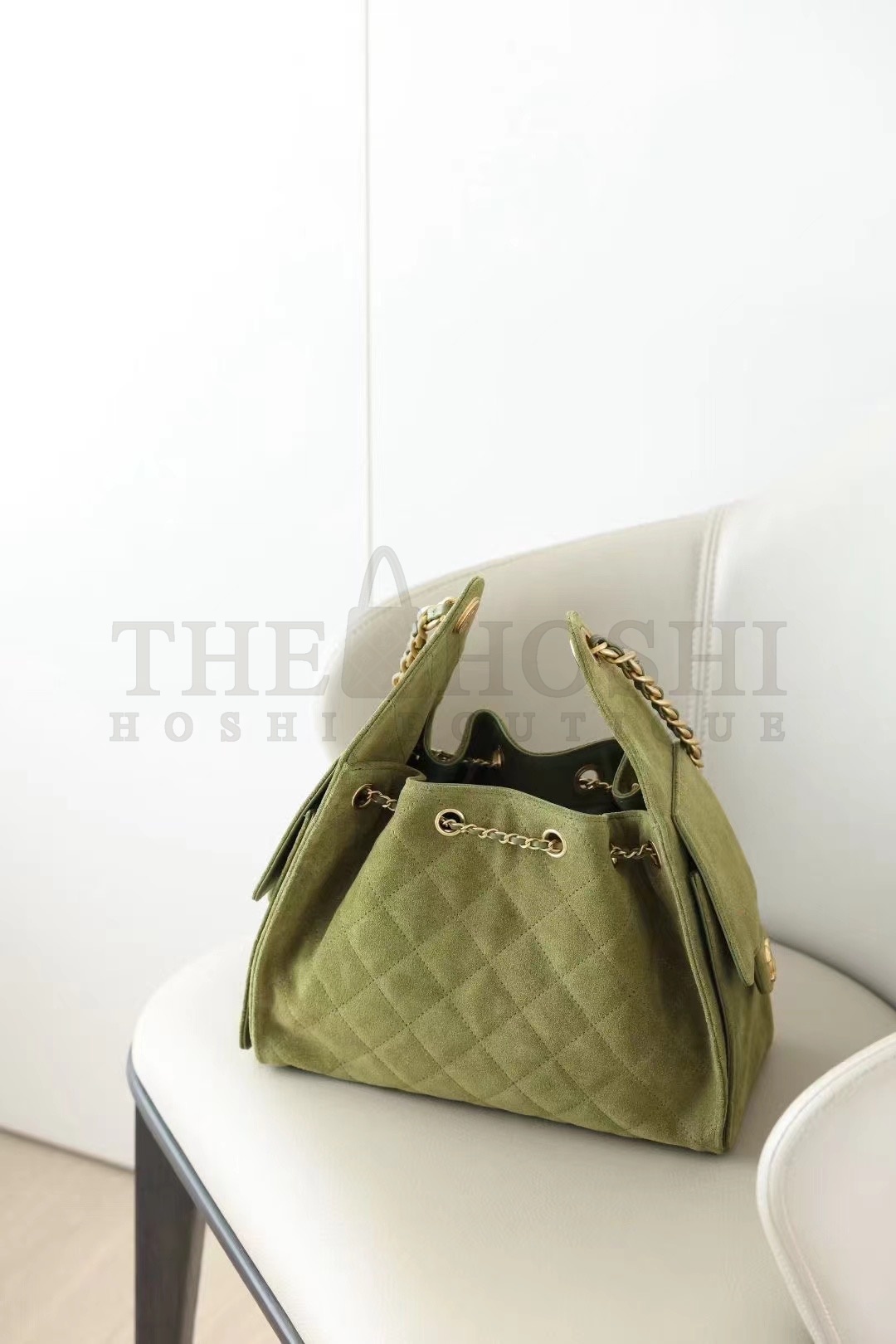 Ch**el 25C Hobo AS5631 Hobo Drawstring Bag Green Sude Leather with Gold Chain 22*12.5*20CM Master Quality