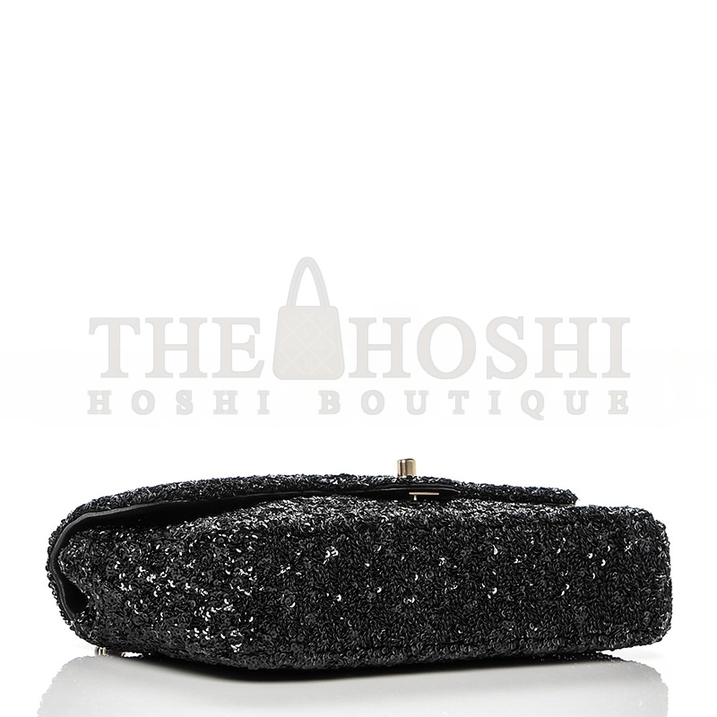 Ch**el SEQUIN EMBROIDERED MEDIUM FLAP BAG BLACK 189545 (25*16*6cm) Master Quality
