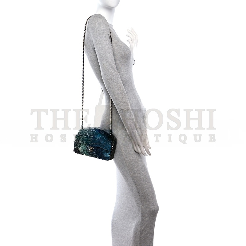 Ch**el SHADED SEQUINS MINI FLAP LIGHT GREEN DARK BROWN WHITE BLUE 1585379 (20*14*7cm) Master Quality