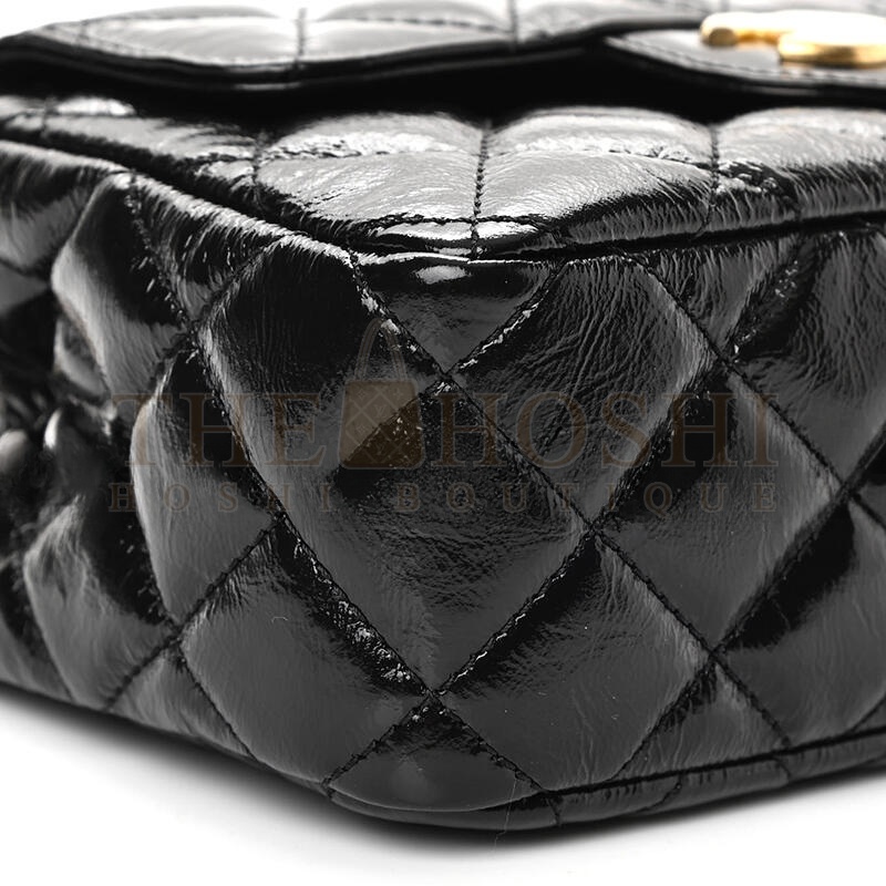 Ch**el SHINY CRUMPLED CALFSKIN QUILTED SMALL WAVY CC HOBO AS4323 (18*17*6cm) Master Quality