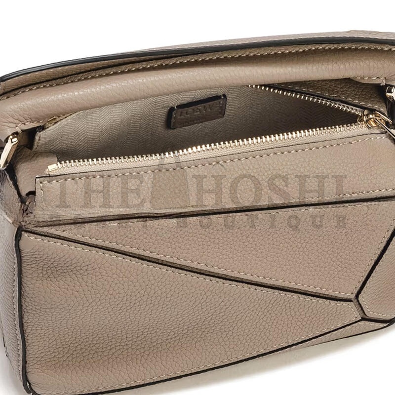 L0ew* MINI PUZZLE BAG IN SOFT GRAINED CALFSKIN A510S21X67-2150 (18*12.5*8cm) Master Quality