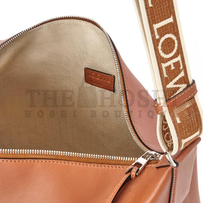 L0ew* CUBI CROSSBODY BAG IN S*pPLE SMOOTH CALFSKIN AND JACQUARD B906K70X01 (44*30*18cm) Master Quality