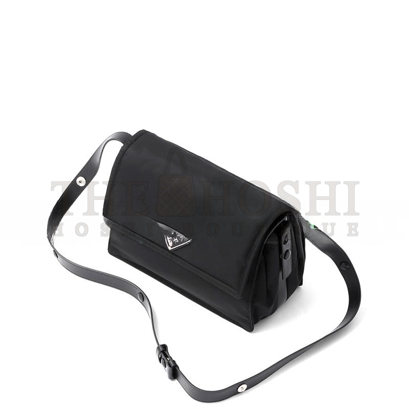 Pra*a TRAVELLER MEDIUM PADDED RE-NYLON BAG 1BD255 (30*21.5*12cm) Master Quality