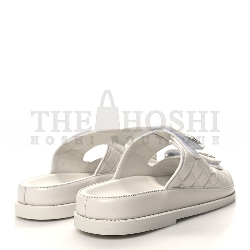 Ch**el LAMBSKIN QUILTED VELCRO DAD CHAIN CC SLIDE SANDALS Master Quality